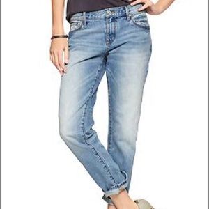 GAP 1969 Boyfriend Jeans (light wash)