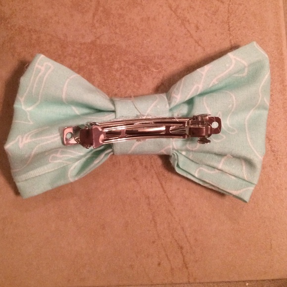 Bows - Picture 2 of 2