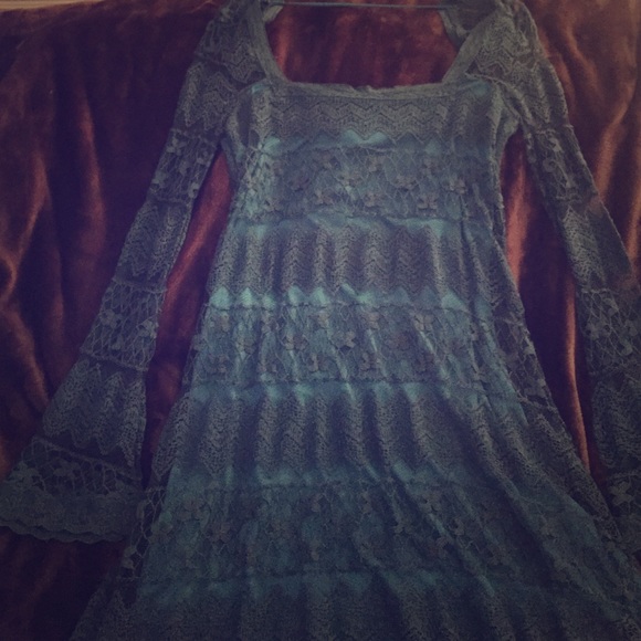 Medium Lace dark green blue dress it is short