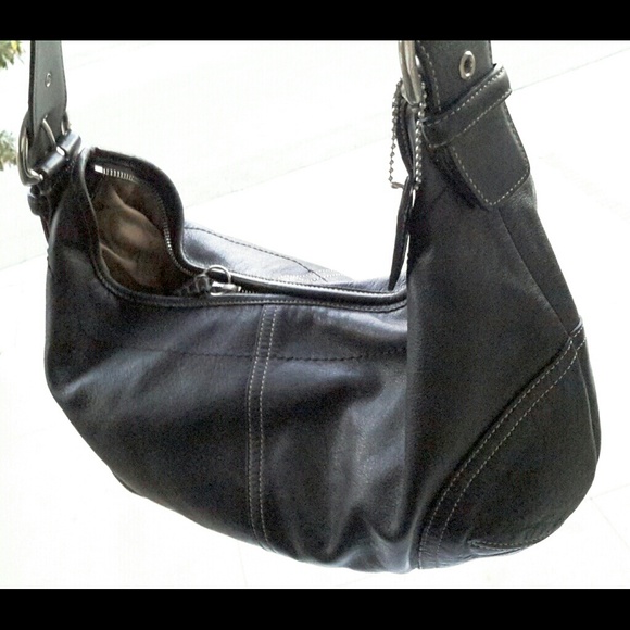 Authentic black leathe coach purse