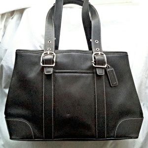 Authentic coach black leather purse
