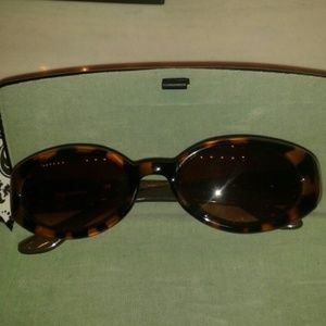 Liz Claiborne Sunglassrs