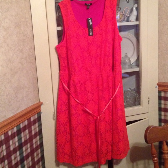 Very pretty orange colored lace dress