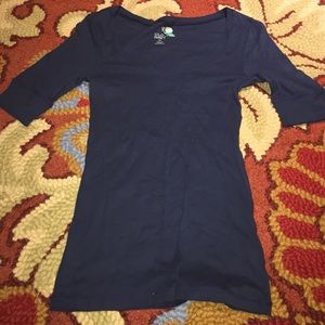 Cotton navy blue t shirt. B