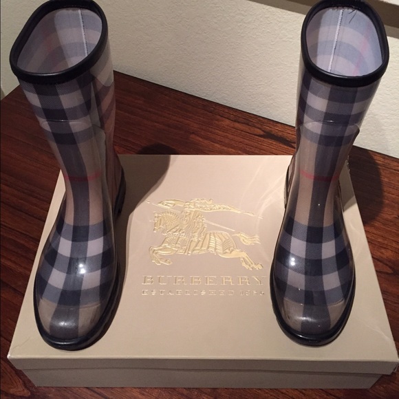 Burberry Boots - Burberry rain boots  size 9