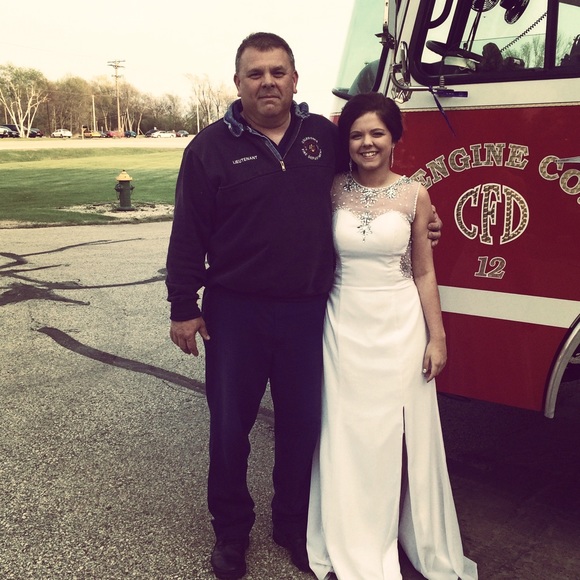 Prom dress - Picture 4 of 4