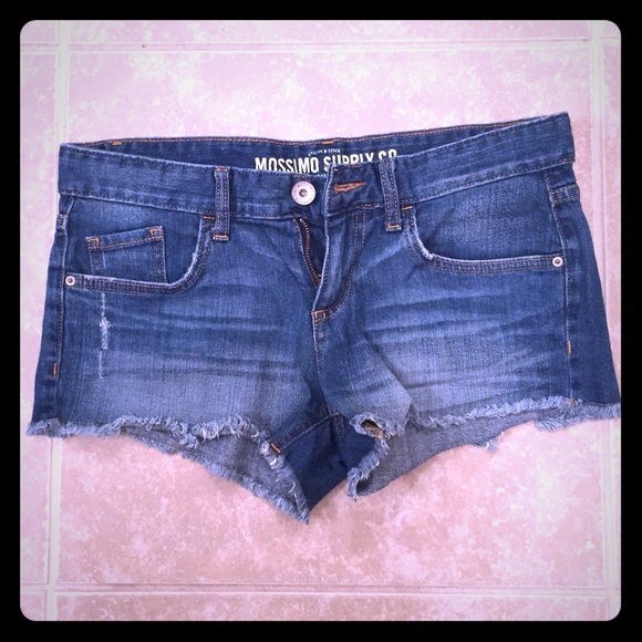Dark cutoff denim shorts