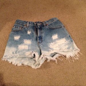 Levi high waisted shorts