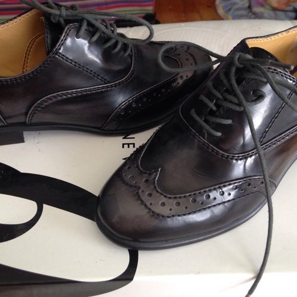 Adorable Nine West oxfords!