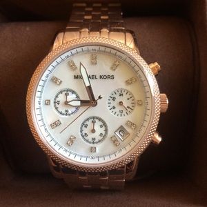 Brand new Michael Kors rose gold jet set watch!