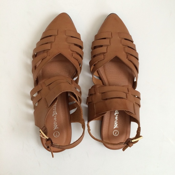 Cut Out Pointed Flats