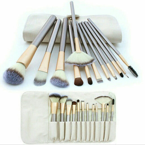 NEW!! 12 piece makeup brush set