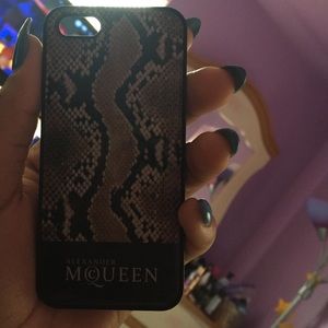 iPhone 5 Alexander McQueen case💕