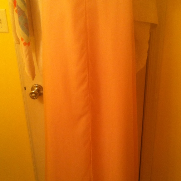 Kasey j pale pink gown - Picture 2 of 3