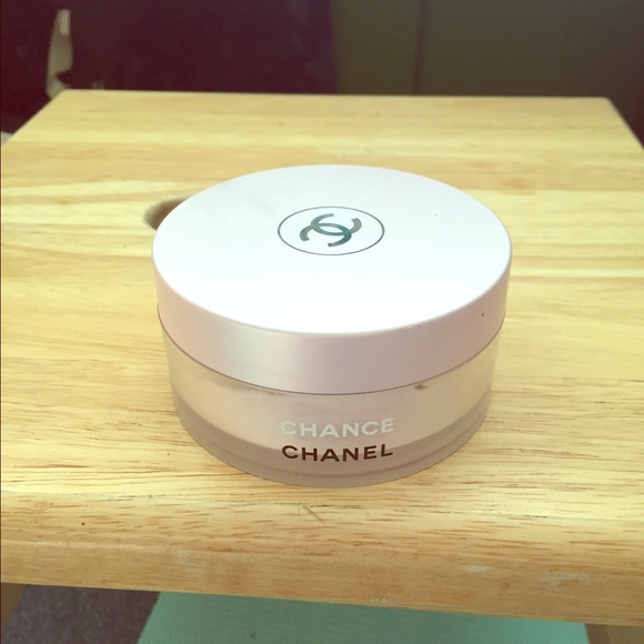 Chance Eau Tendre shimmering powder perfume