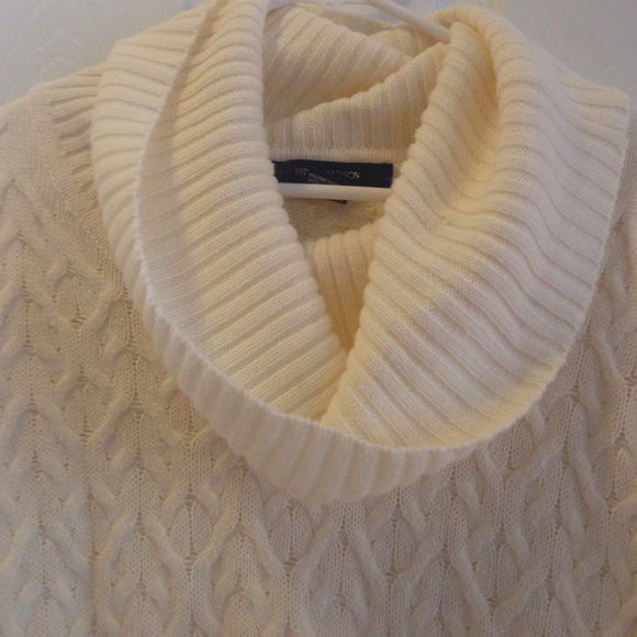 Sweater - Picture 2 of 2