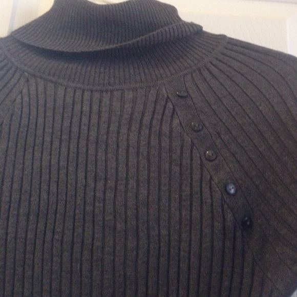 Sweater - Picture 2 of 3