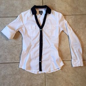 🚫SOLD🚫NWOT Express Button-down