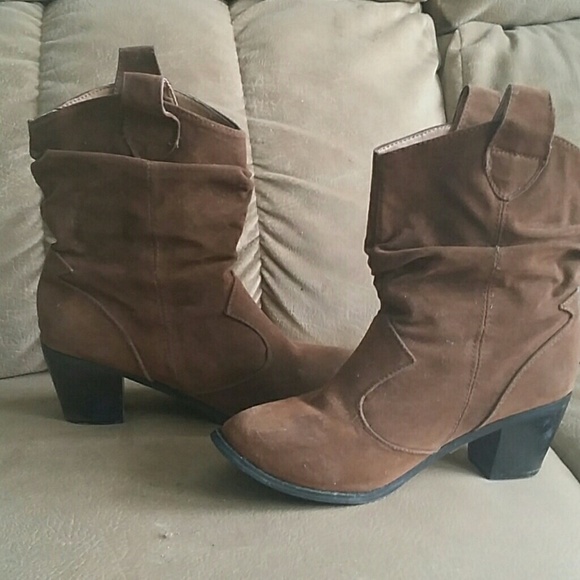 Brown suede cowgirl boots!