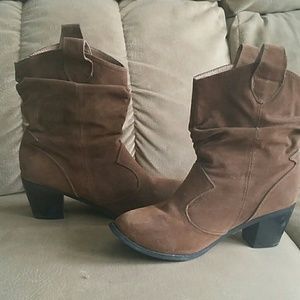 Brown suede cowgirl boots!
