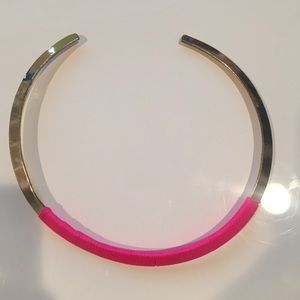 Neon pink and gold necklace collar