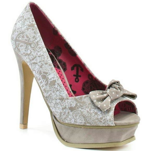 Sold in bundle *SALE* Iron fist heels