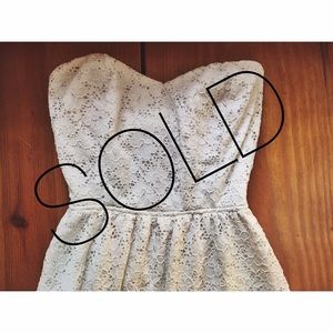 SOLD 🚫 white dress