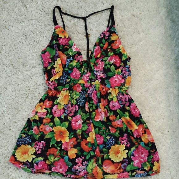 AKIRA Dresses & Skirts - New Akira floral tie front romper
