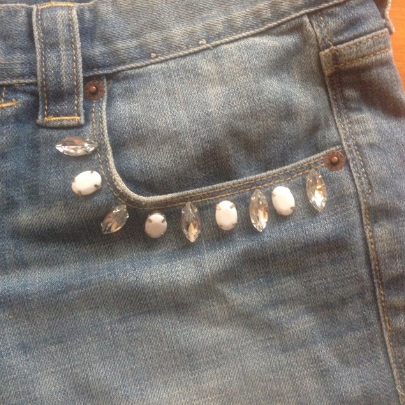 Shorts - Picture 2 of 3