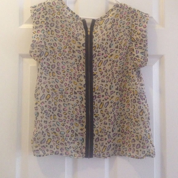 Shirt - Picture 2 of 2