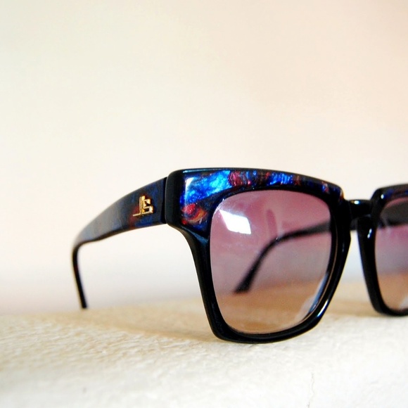 Vintage oversized red & blue metallic sunglasses - Picture 3 of 8