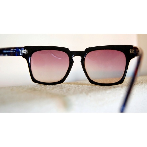 Vintage oversized red & blue metallic sunglasses - Picture 7 of 8