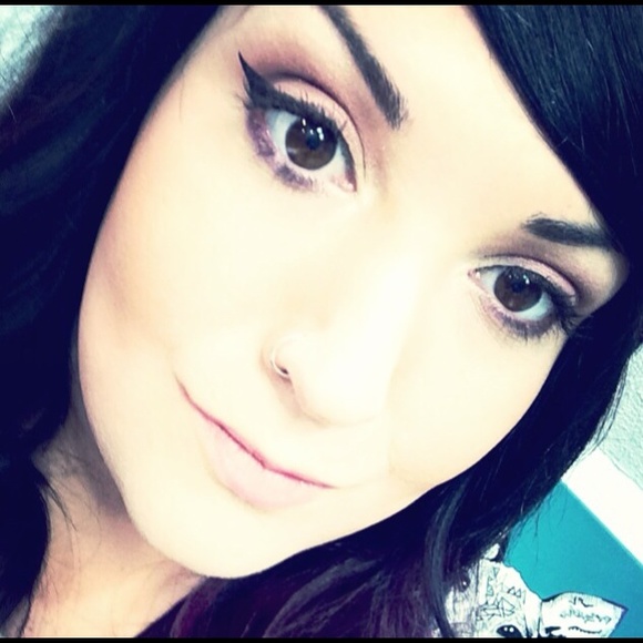 MEET YOUR SELLER💕