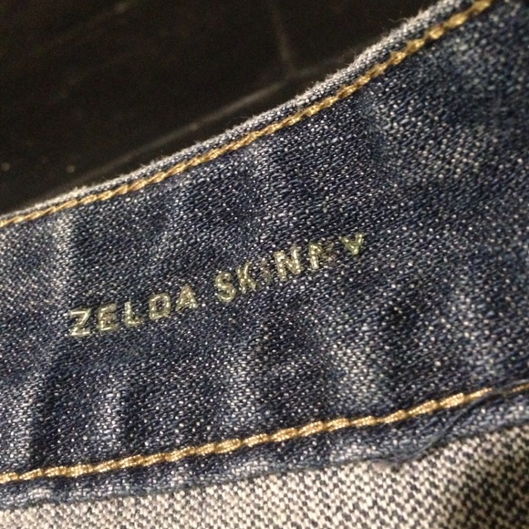 Zelda Skinny Jeans - Picture 3 of 4