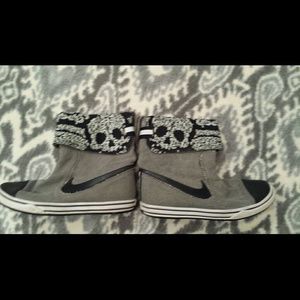 Nike skull boots
