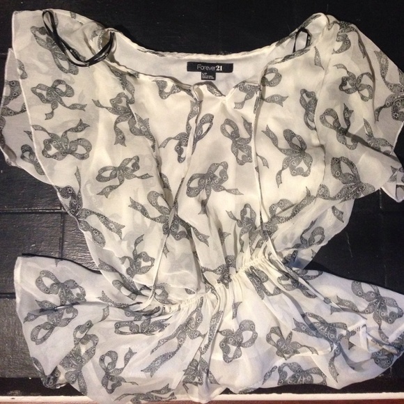 White Bat-Winged Blouse - Picture 1 of 3