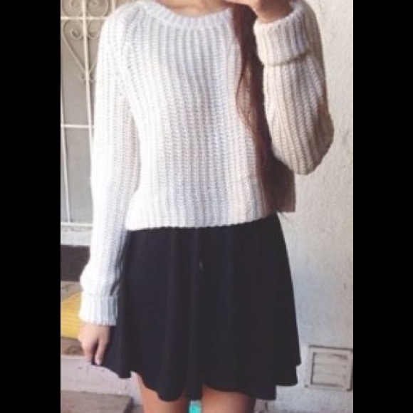 Urban Outfitters Kimchi Blue cropped sweatwer