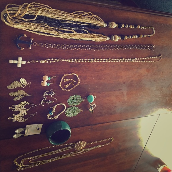 Bundled jewelry. Some vintage. Some gold plated