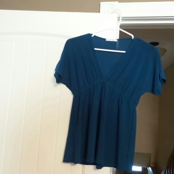 Maternity top - Picture 2 of 3