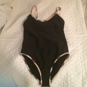 Children's Burberry bathing suit size 10Youth