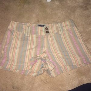 Very cute striped shorts!
