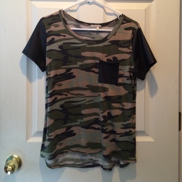 Camo top with faux leather pocket and sleeves