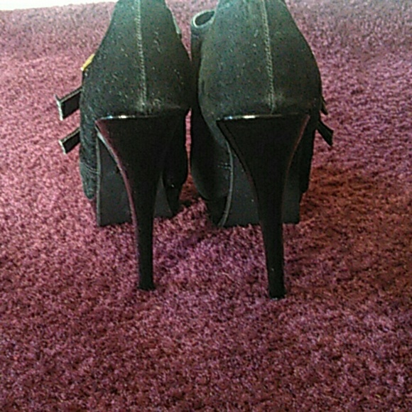 Cute Booties! - Picture 2 of 2