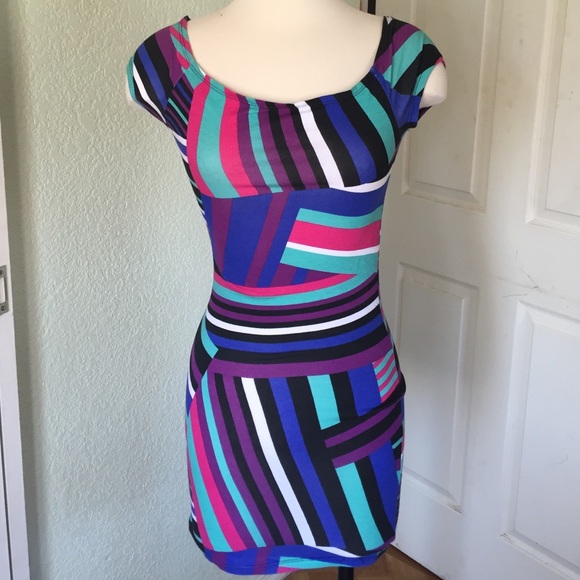 Bodycon dress $7 and $3 shipping on Ⓜ️ERCARI