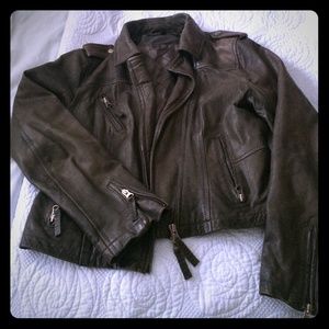 100% leather jacket dropped price a lot!!!!!!!