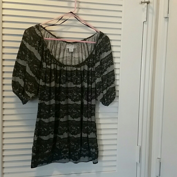 Black and grey wide neck tee