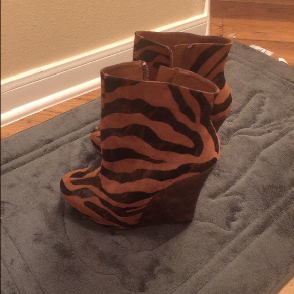 Wedge boots