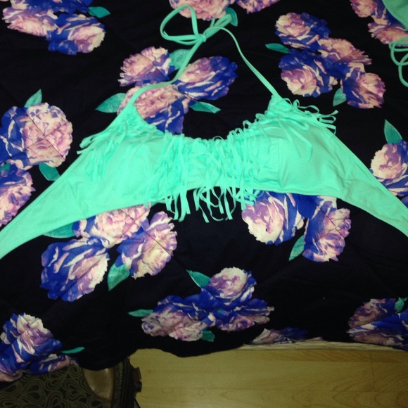 NWOT Victoria's Secret bathing suit top