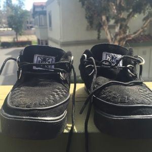 T.U.K CREEPERS