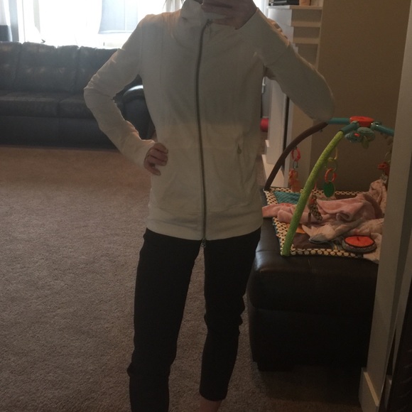 Lululemon jacket - Picture 4 of 4